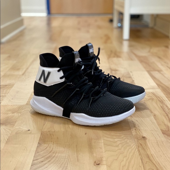new balance basketball shoes wide